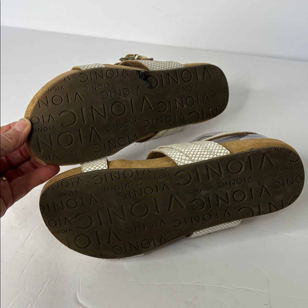 Vionic "Snakeskin" Leather Backstrap Sandals Cream/Beige - Picture 7 of 11